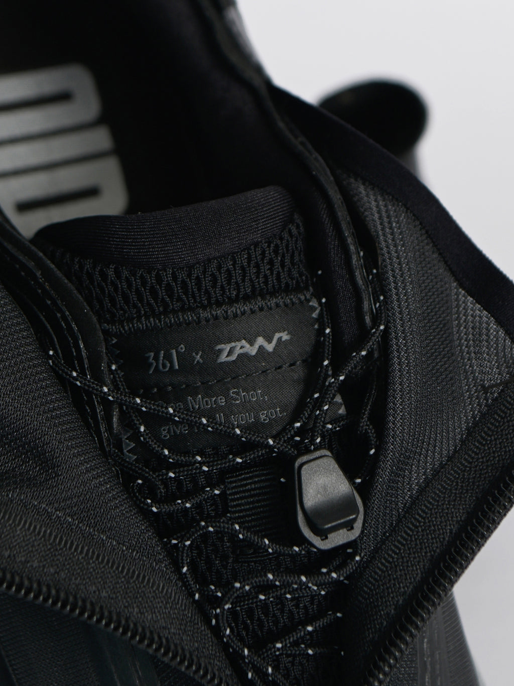 TanZ001-Black