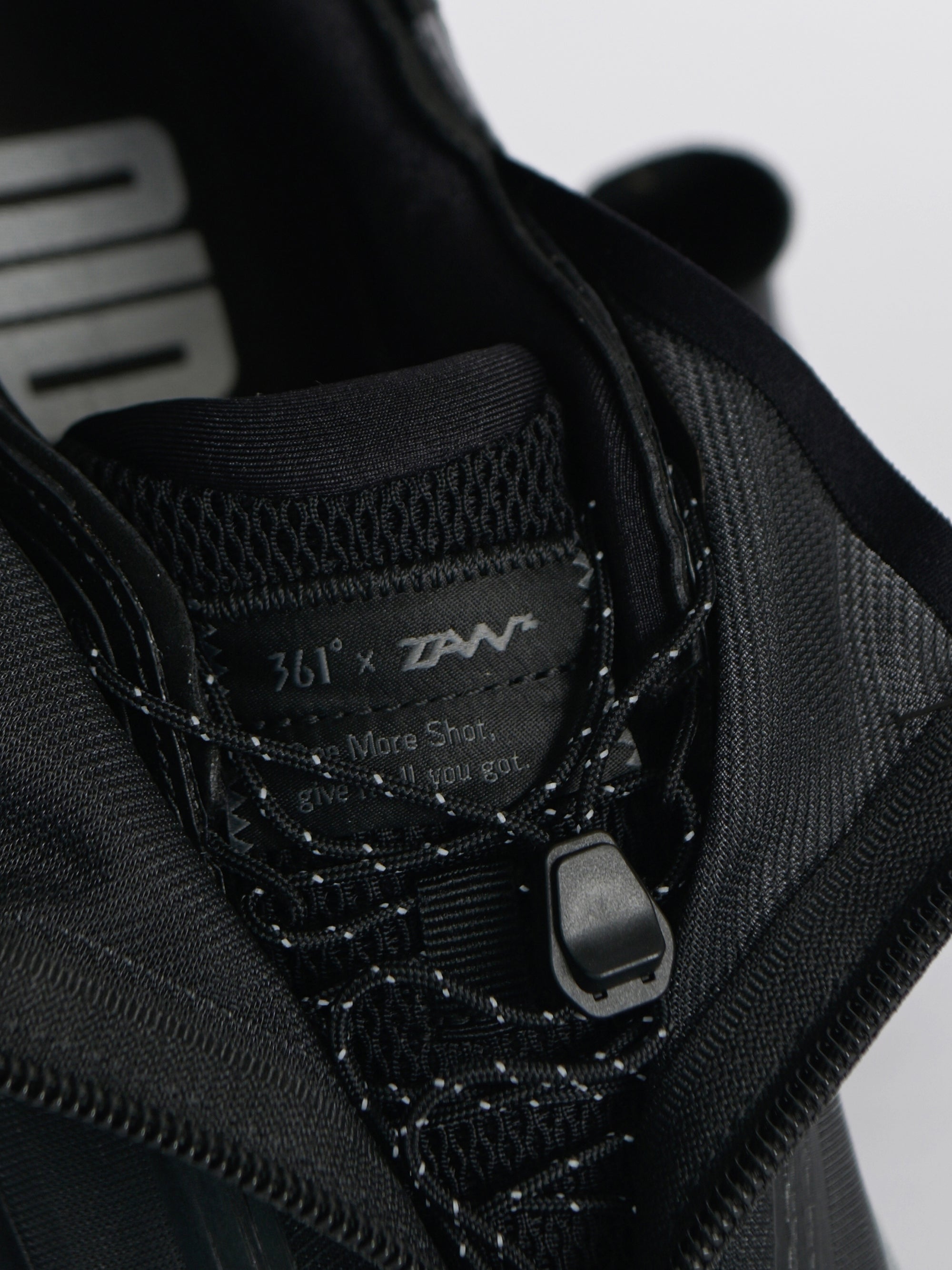 TanZ001-Black